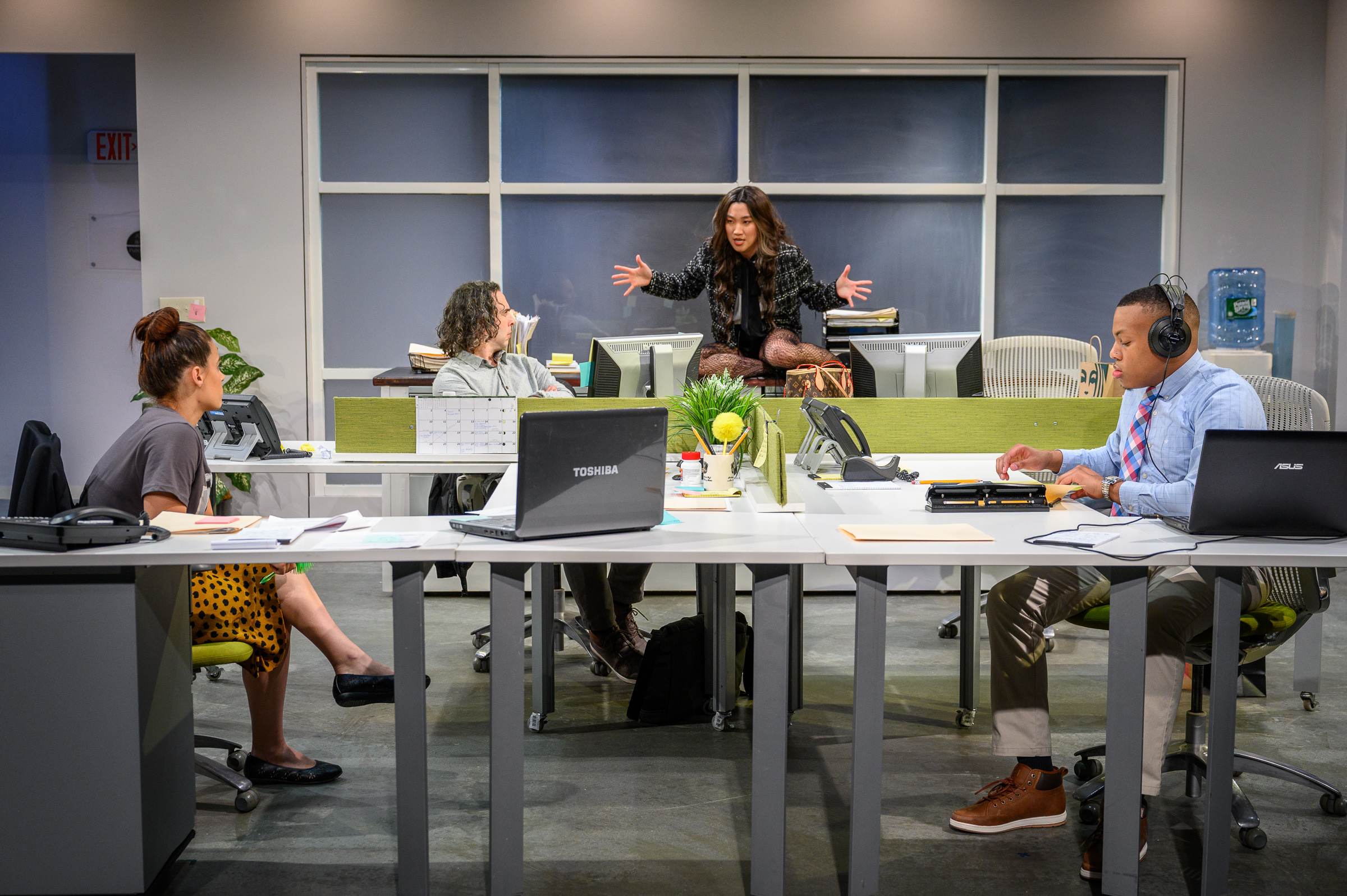 Gloucester Stage Company’s ‘Gloria’ Provocatively Asks, “Who Lives, Who ...